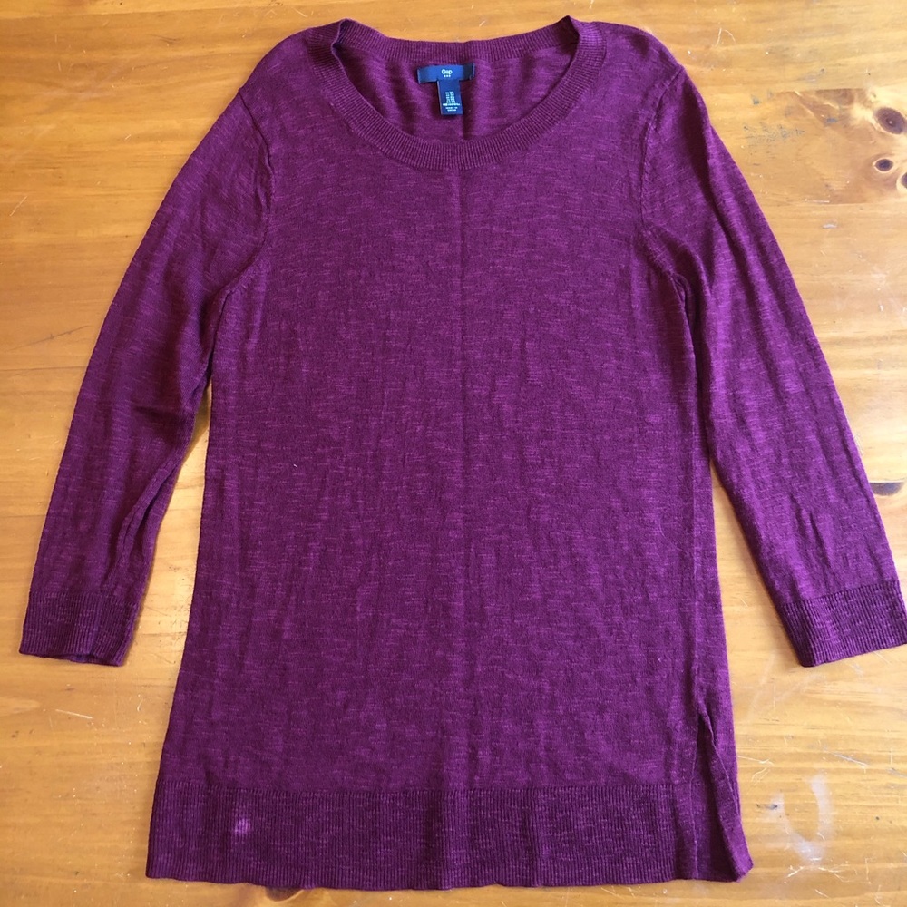 GAP quarter length sleeved shirt
